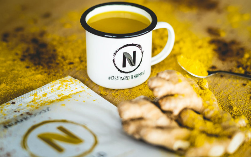 How to Brew a Potent Ginger and Turmeric Anti-Inflammatory Tea That Eases Joint Pain Naturally