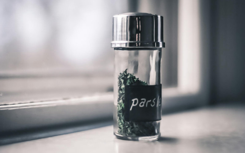 8 Mistakes People Make When Drying Herbs at Home That Ruin Flavor and Potency